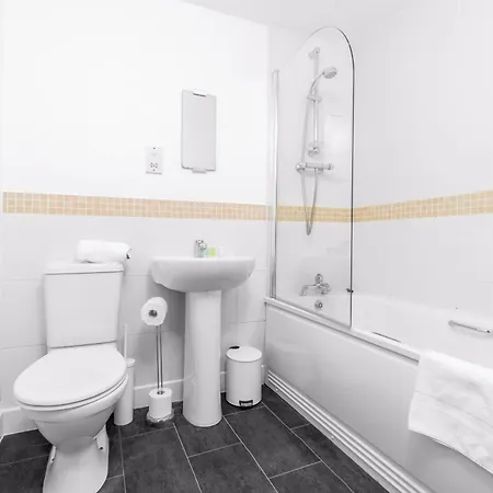 City Centre - Two Bed Apartment - Digbeth - Secure Parking - Netflix - Wifi - 15A Бирмингем Экстерьер фото