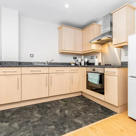 City Centre - Two Bed Apartment - Digbeth - Secure Parking - Netflix - Wifi - 15A Бирмингем Экстерьер фото
