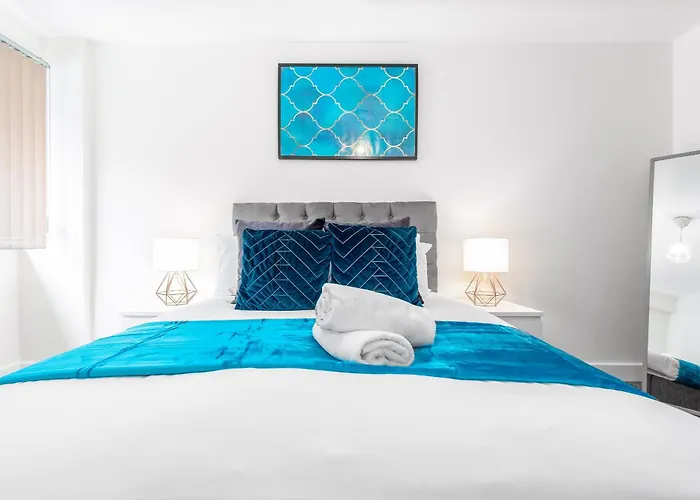 City Centre - Two Bed Apartment - Digbeth - Secure Parking - Netflix - Wifi - 15A